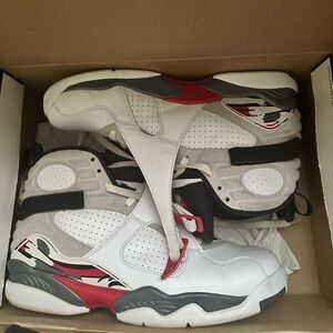 Air Jordan Retro 8 “Bugs Bunny”